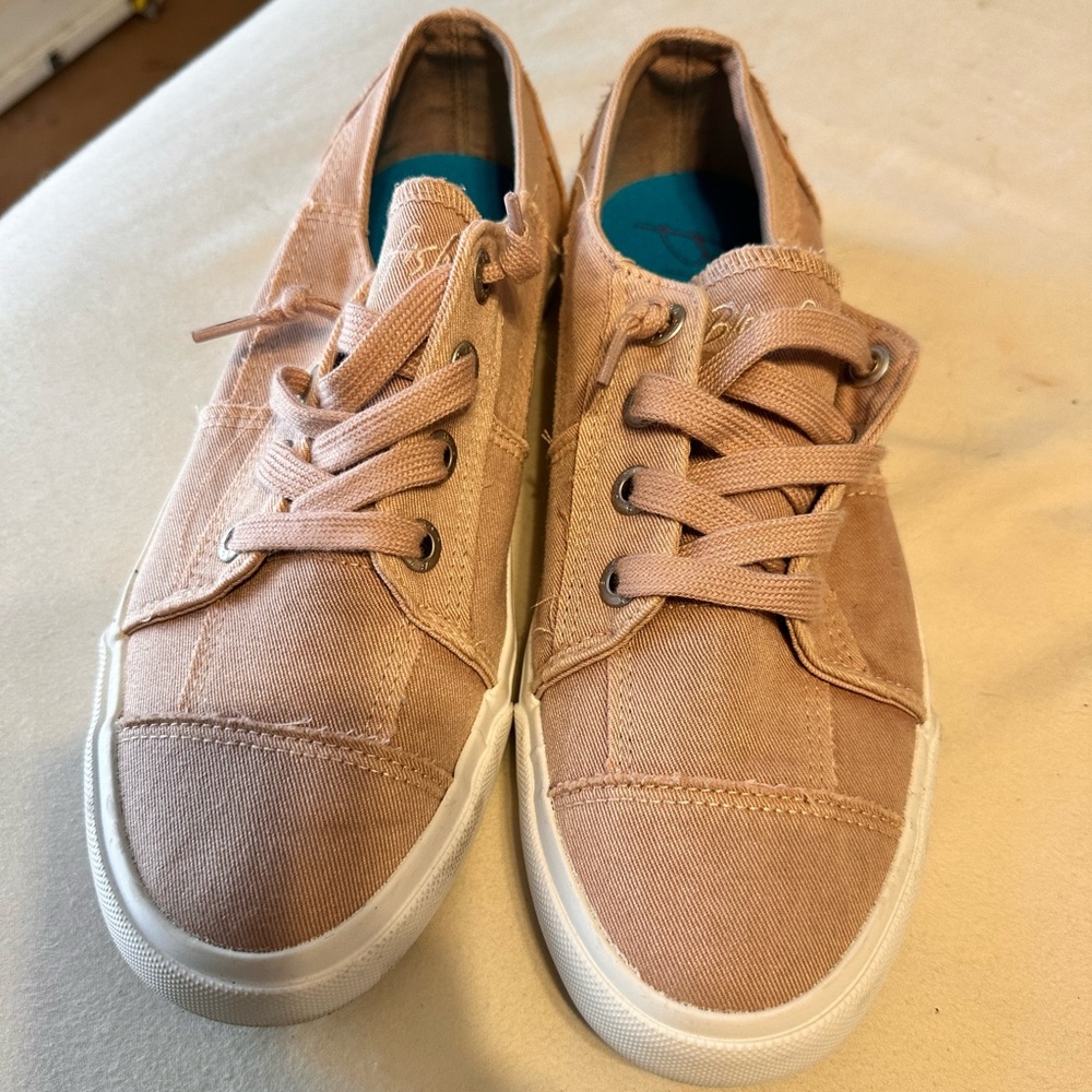 New barely used ankle shoes